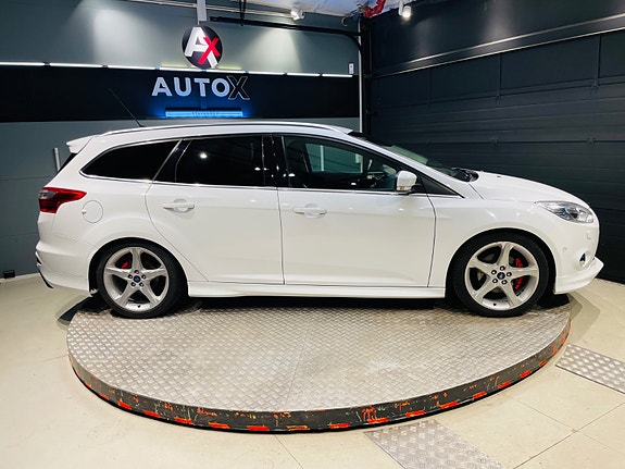Ford Focus 9 of 30