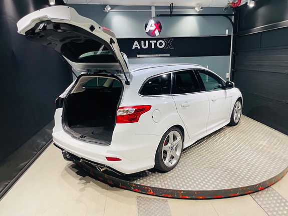 Ford Focus 19 of 30