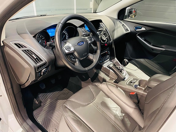 Ford Focus 21 of 30