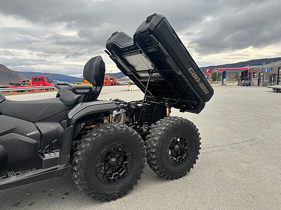 Can-Am Outlander MAX 6x6 1000R Backcountry 6 of 10