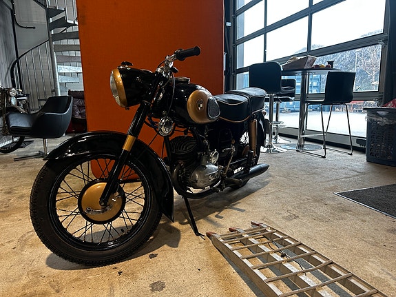 Puch 125 SV 2 of 5