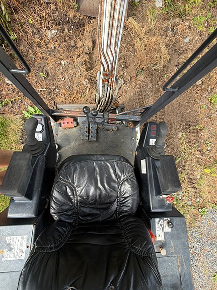 Bobcat 320 6 of 11