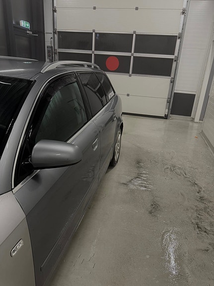Audi A4 6 of 12