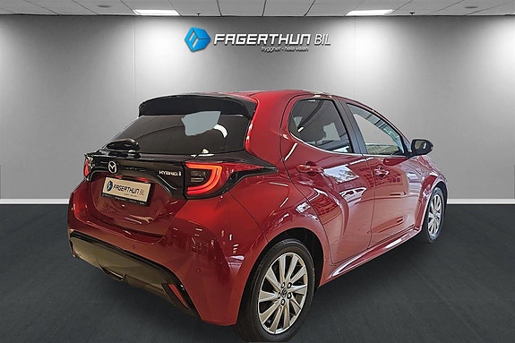 Mazda 2 4 of 5