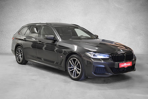 BMW 530e 3 of 5