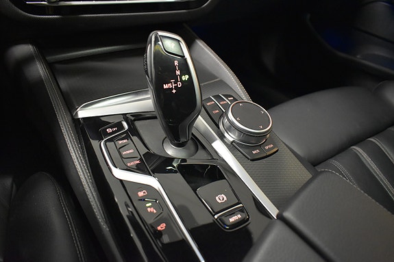 BMW 530e 27 of 29