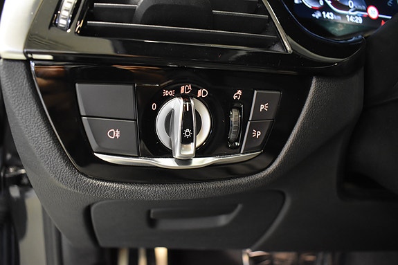 BMW 530e 18 of 29