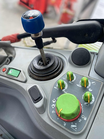 Deutz Fahr Agrotron K410, 4 NYE DEKK 21 of 29