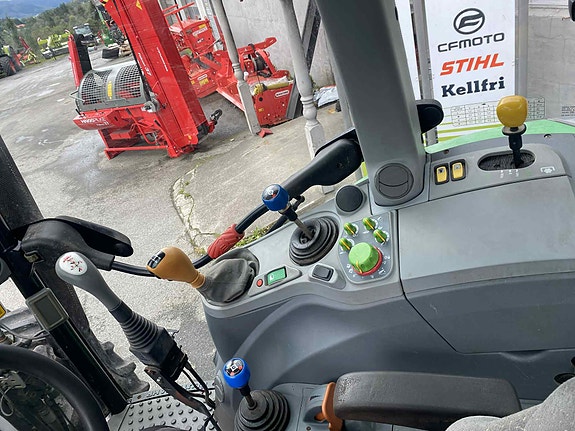 Deutz Fahr Agrotron K410, 4 NYE DEKK 19 of 29