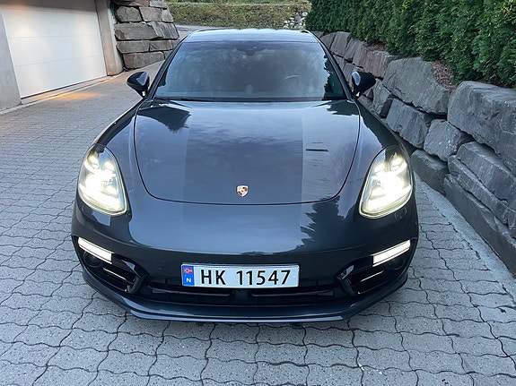 Porsche Panamera 20 of 22