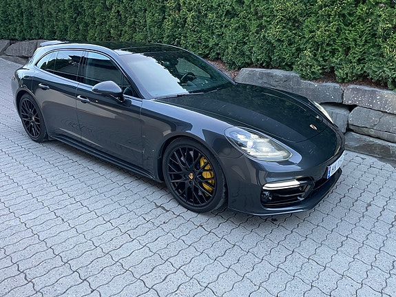 Porsche Panamera 18 of 22