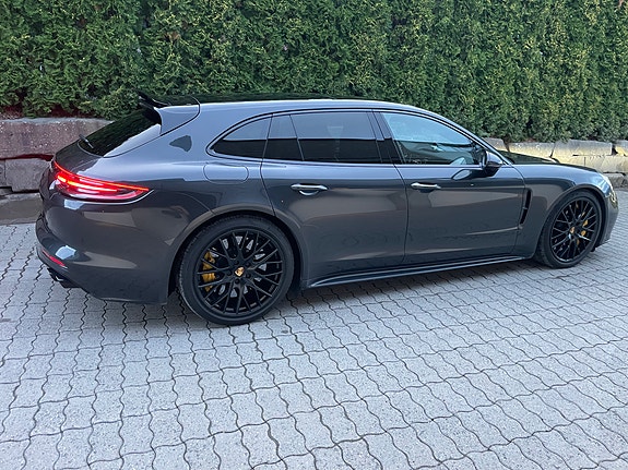 Porsche Panamera 16 of 22
