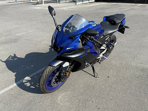 Yamaha YZF-R125 27 of 30