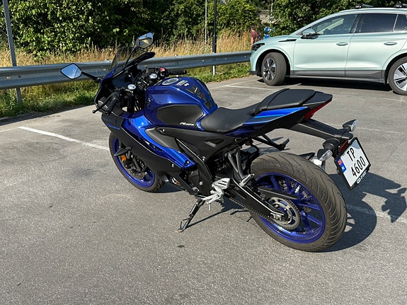 Yamaha YZF-R125 14 of 30