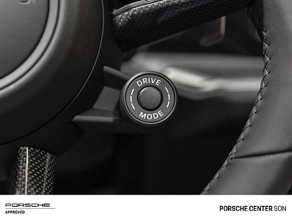 Porsche Cayenne Coupe 28 of 30
