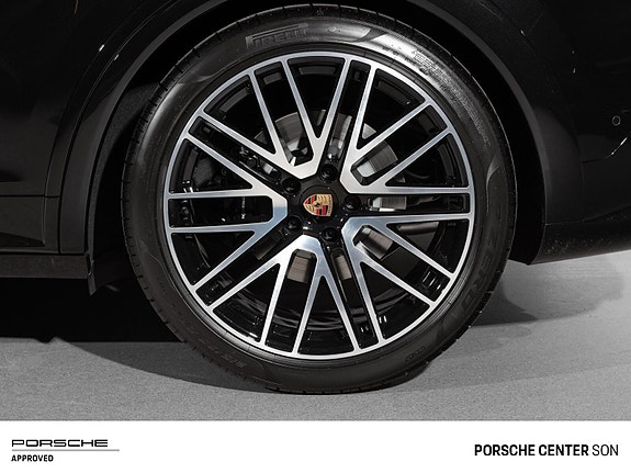 Porsche Cayenne Coupe 24 of 30