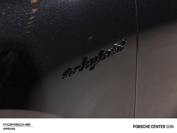 Porsche Cayenne Coupe 16 of 30
