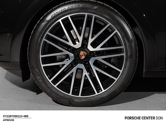 Porsche Cayenne Coupe 23 of 30