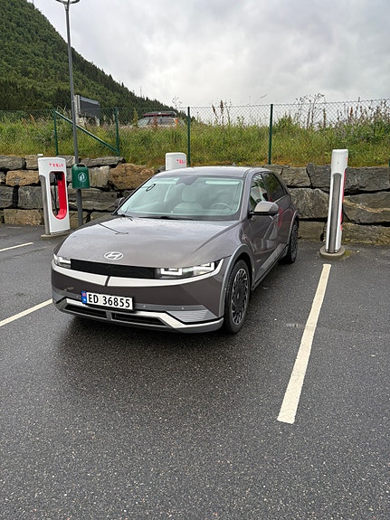 Hyundai Ioniq 5 3 of 16