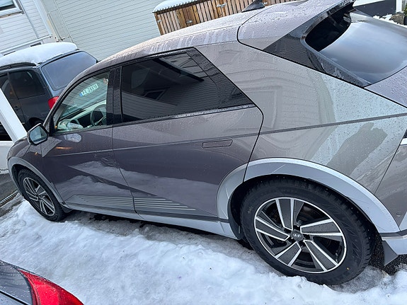 Hyundai Ioniq 5 10 of 16
