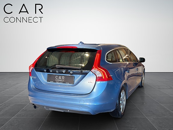Volvo V60 14 of 30