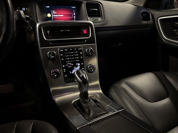 Volvo V60 28 of 30