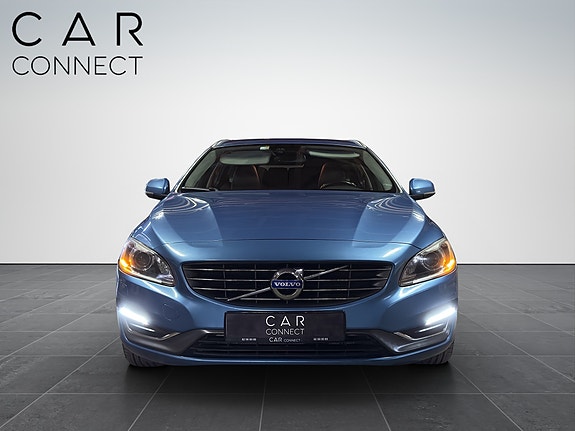 Volvo V60 11 of 30