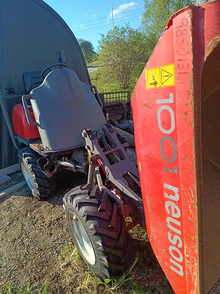 Neuson 1001 3 of 8