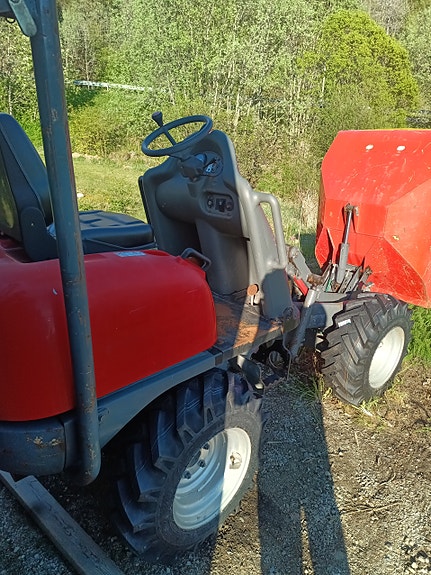 Neuson 1001 4 of 8