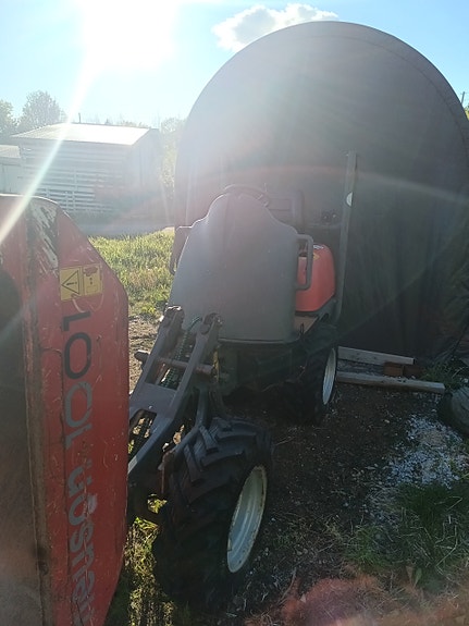 Neuson 1001 2 of 8