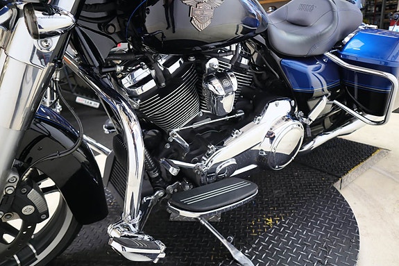 Harley-Davidson Street Glide Special Anniversary 107 15 of 20