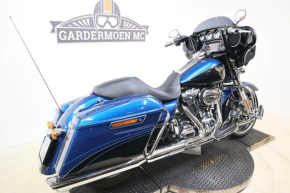 Harley-Davidson Street Glide Special Anniversary 107 7 of 20