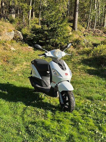 Derbi Boulevard 50 3 of 5
