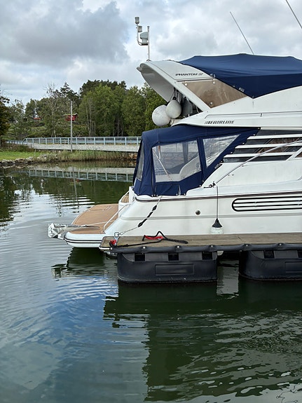 Fairline Phantom 37 2 of 27