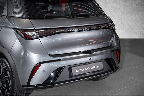 BYD Dolphin 7 of 29