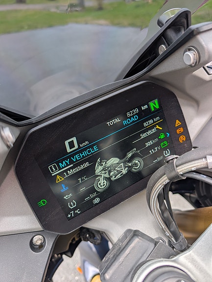 BMW R1250RS 7 of 13