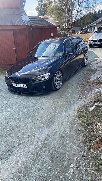 BMW 320d 4 of 30