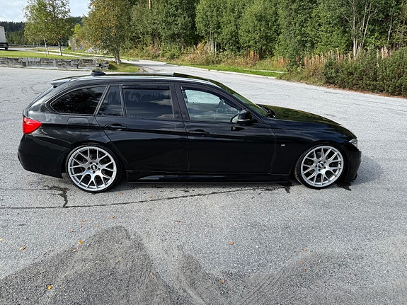 BMW 320d 11 of 30