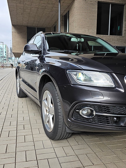 Audi Q5 10 of 21