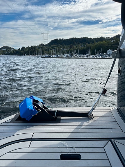 Sargo 33 Explorer -  Bakdør, Tak/kalesje akter, 2 X D6 330, 500 timer, Skipsreg. 9 of 30