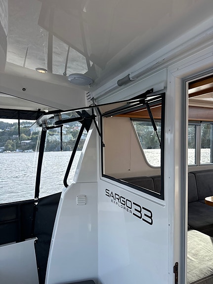 Sargo 33 Explorer -  Bakdør, Tak/kalesje akter, 2 X D6 330, 500 timer, Skipsreg. 14 of 30