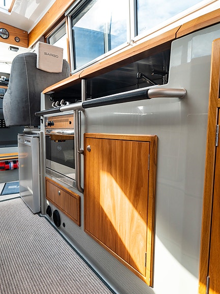 Sargo 33 Explorer -  Bakdør, Tak/kalesje akter, 2 X D6 330, 500 timer, Skipsreg. 24 of 30
