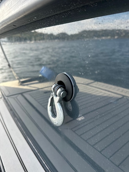 Sargo 33 Explorer -  Bakdør, Tak/kalesje akter, 2 X D6 330, 500 timer, Skipsreg. 18 of 30