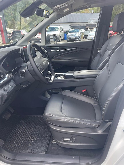 Maxus Euniq 5 10 of 13