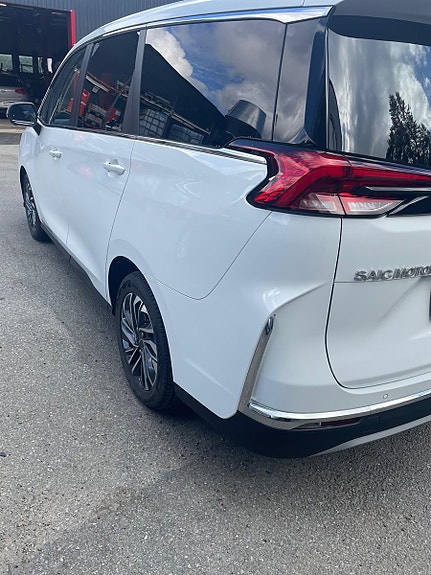 Maxus Euniq 5 6 of 13