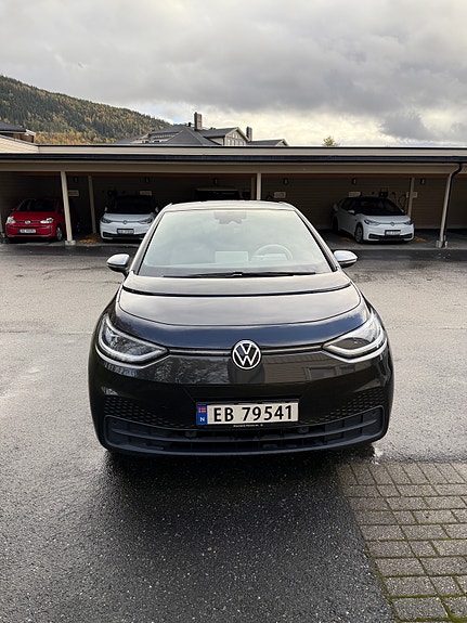Volkswagen ID.3 3 of 13