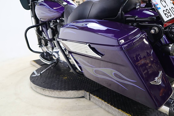 Harley-Davidson Road King Screamin Eagle 7 of 14