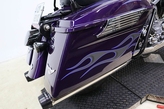 Harley-Davidson Road King Screamin Eagle 6 of 14