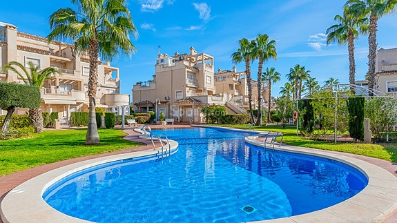 Møblert leilighet med stor takterrasse – sentralt i Playa Flamenca
