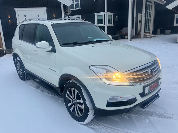 SsangYong Rexton 2 of 5
